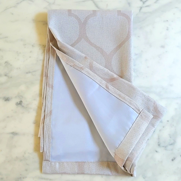 NWOT. Moroccan Tile Printed Curtains, Light Filtering, Medium Thickness 2 Panels - Picture 4 of 7